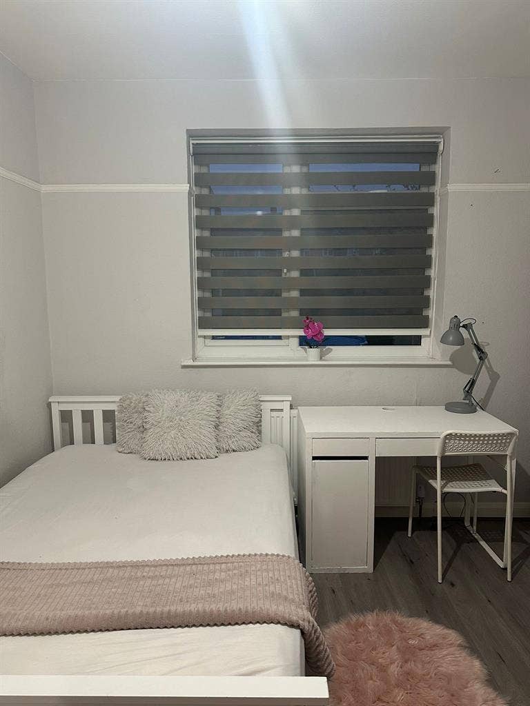 Double room to rent in Enfield