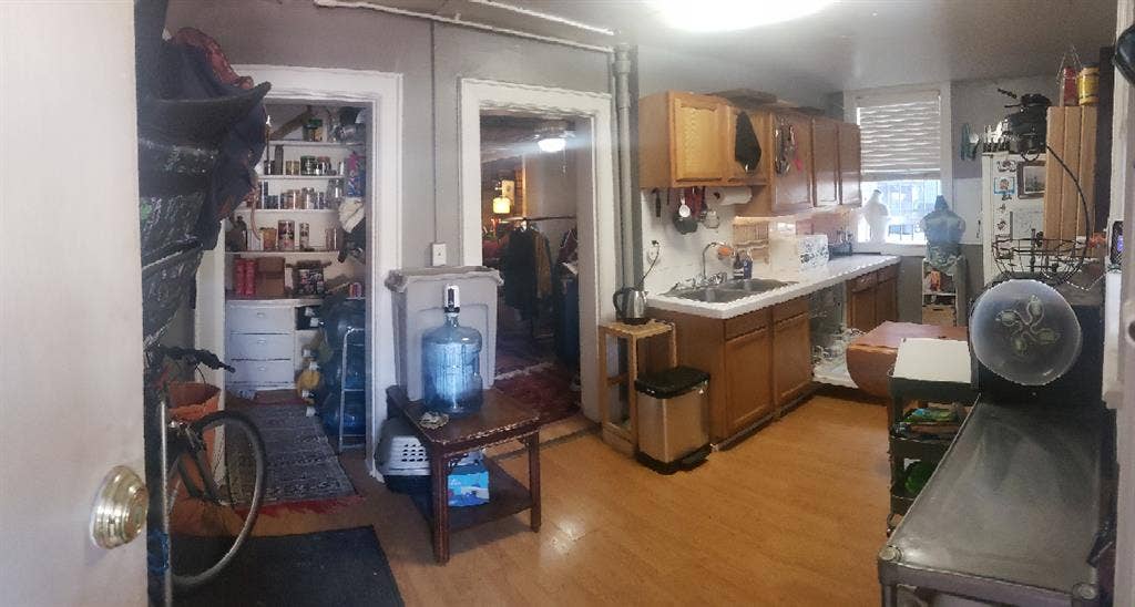 Garden level room for rent cap hill