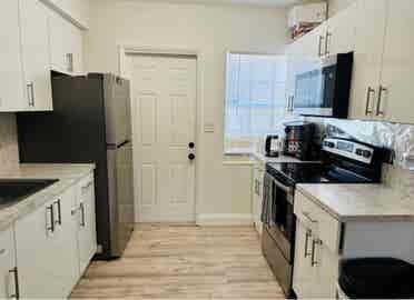 BUSCA COMPAÑERA DE HABITACIÓN MUJER