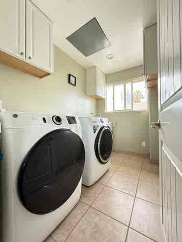 Looking for 1 male roommates