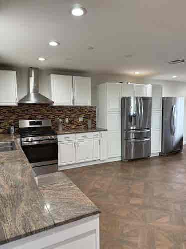 Looking for 1 male roommates