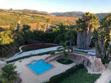 Paradise for Fit, Smart People
