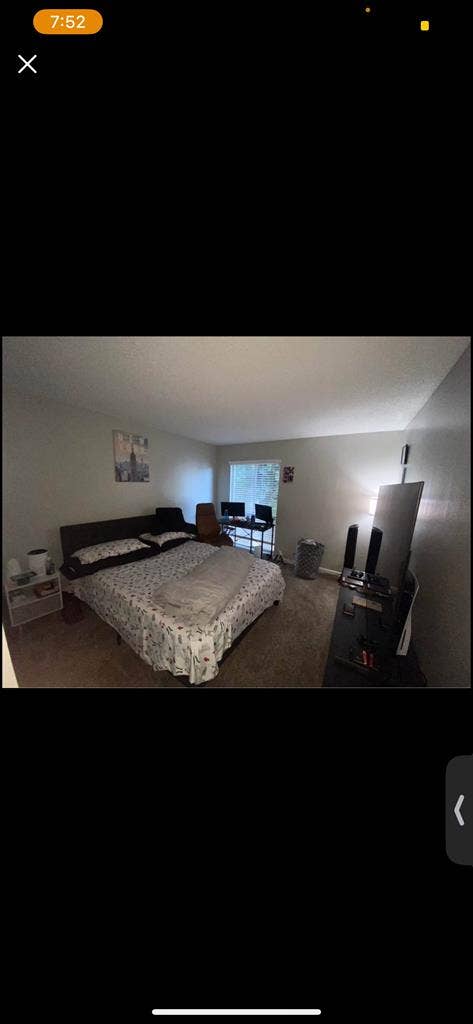 Spacious Room for Rent in Downey