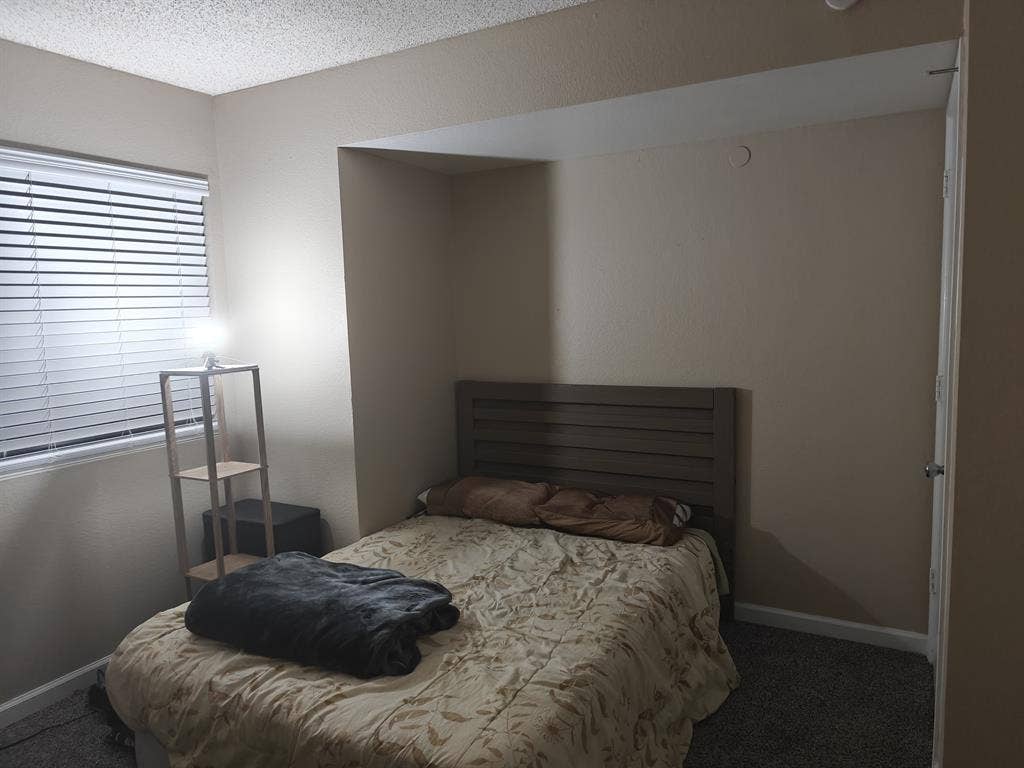 Room in Glendale AZ