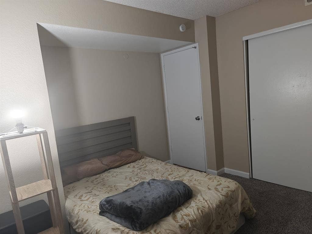 Room in Glendale AZ