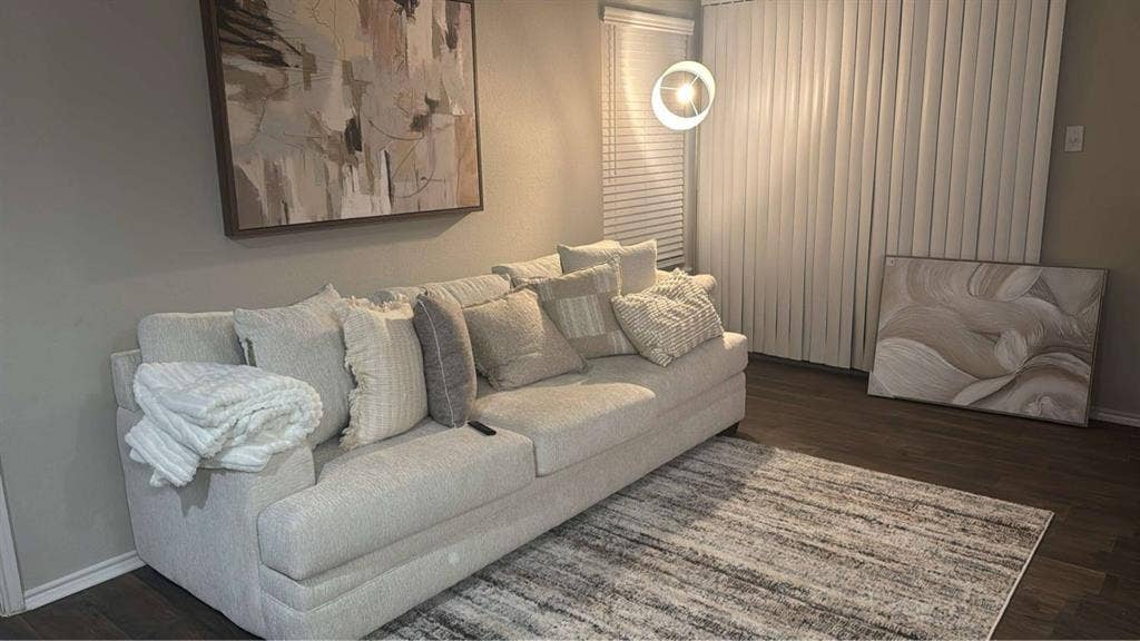 Room to rent in DFW area