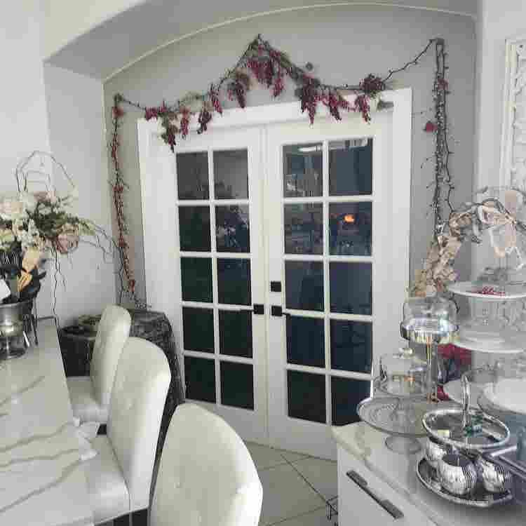 FULLY FURNISHED ROOM IN SHARED HOME