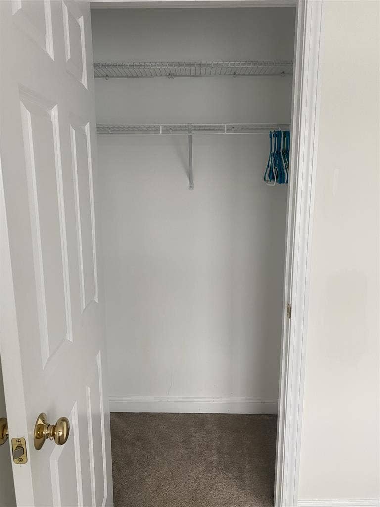 1 Room for Rent Lowell Male Roomate