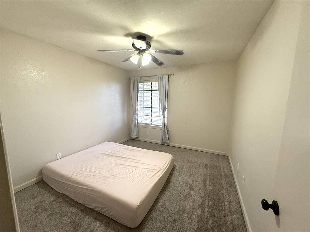 Room for rent in furnished
 home