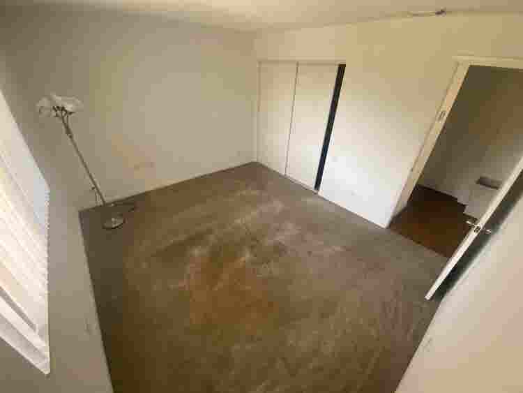 Boynton 
Seeking Clean Quiet Roomate