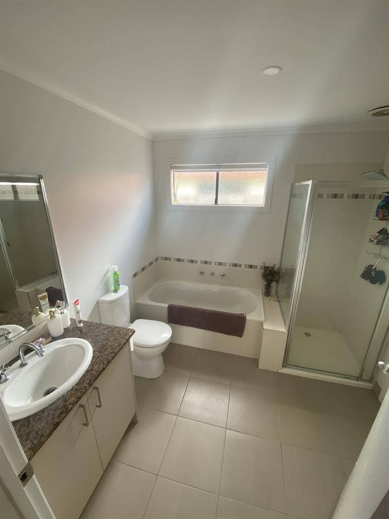 2 bedroom one bathroom Hastings VIC