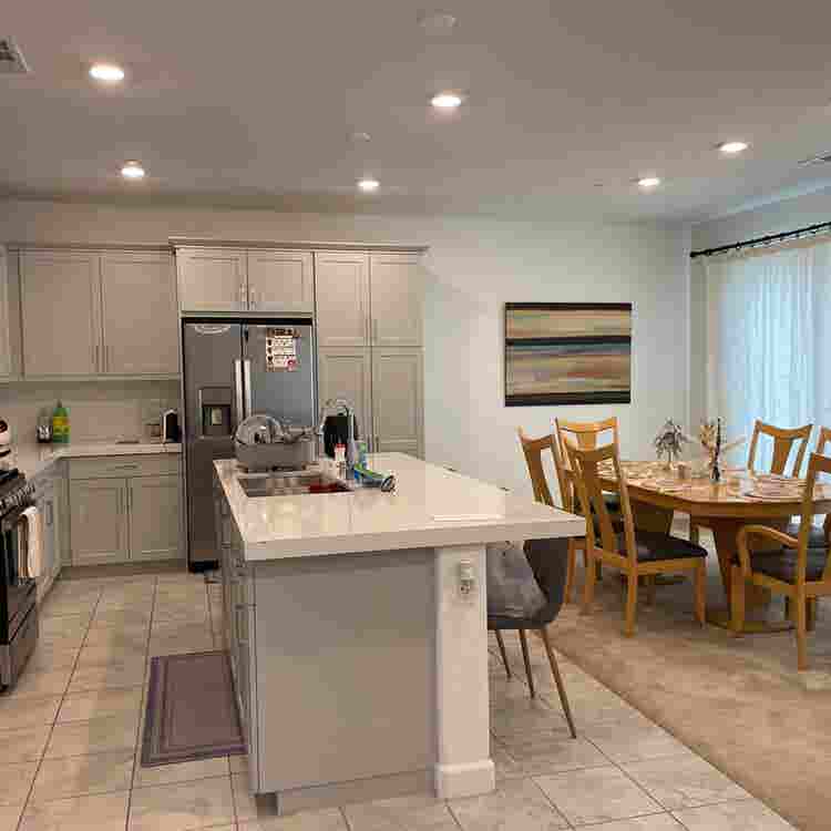 Modern, Pet-Free, Super Clean