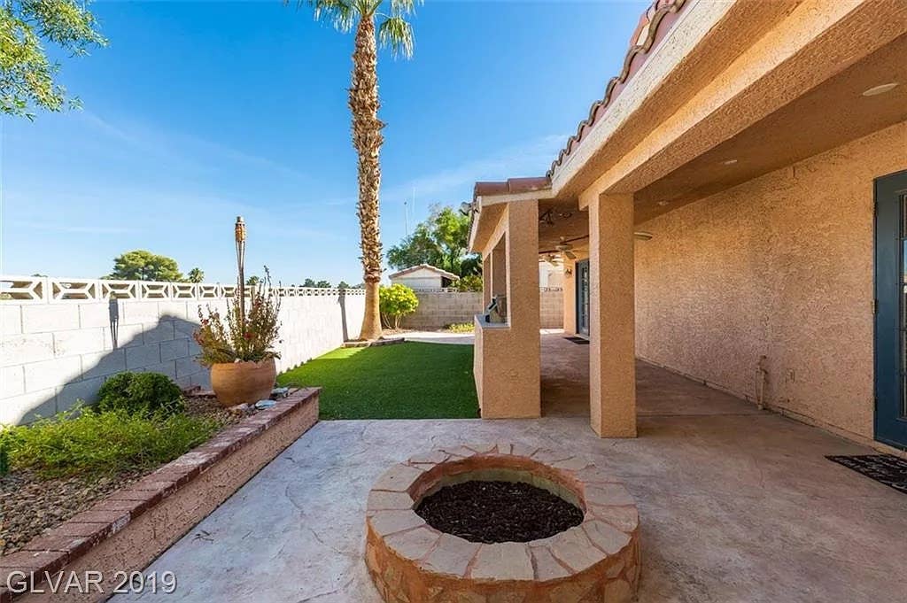 Room in Henderson