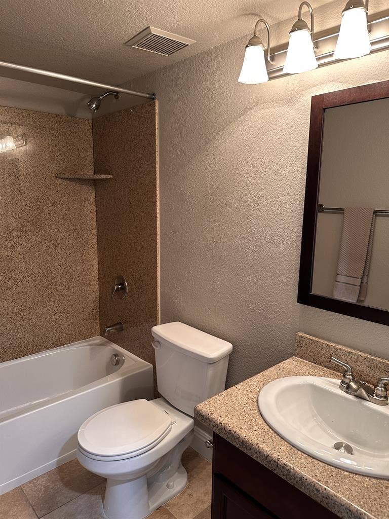 bath apartment in Folsom CA