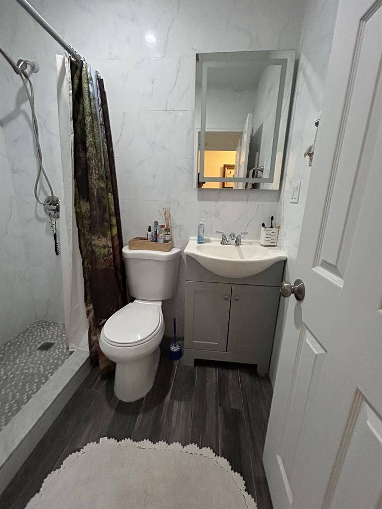 Spacious two br in Ridgewood