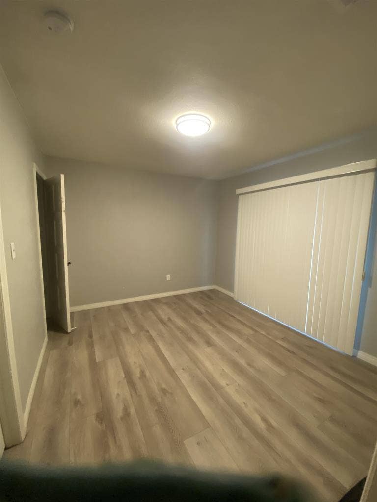 Room for rent in Riverside CA