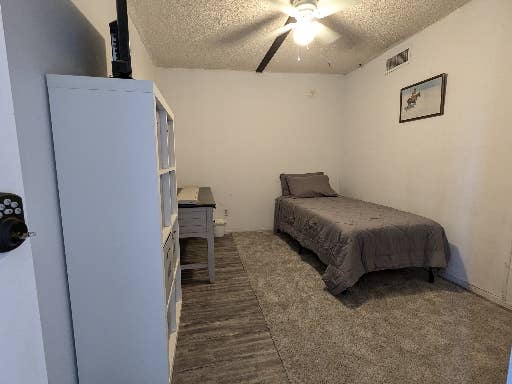 Clean, quiet home in cozy culdesac