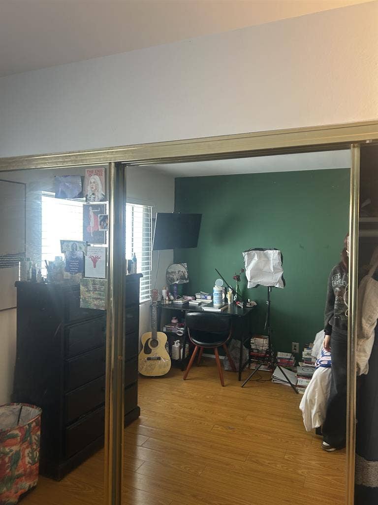 Furnished room close to UCLA