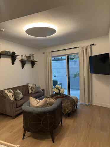 Beautiful room, in Prime location