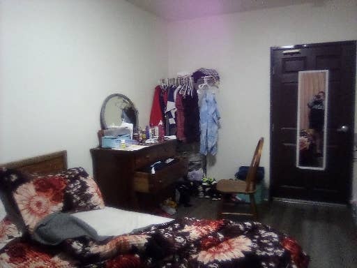 Need roommate now shared room