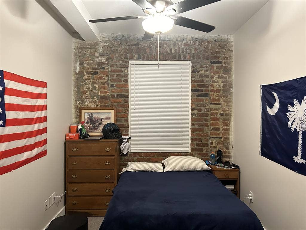 Affordable Downtown Charleston Apt