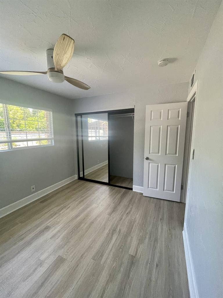 Room For Rent in Costa Mesa Home