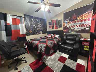 Furnished bedroom/private bath/pool