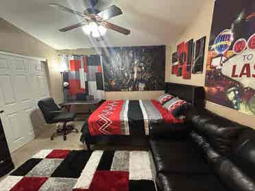 Furnished bedroom/private bath/pool