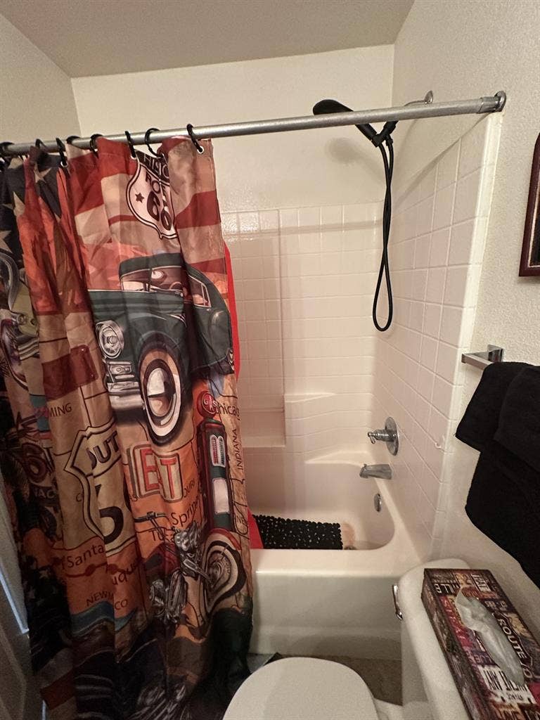 Furnished bedroom/private bath/pool