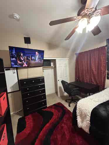 Furnished bedroom/private bath/pool