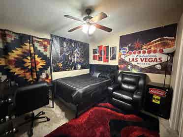 Furnished bedroom/private bath/pool