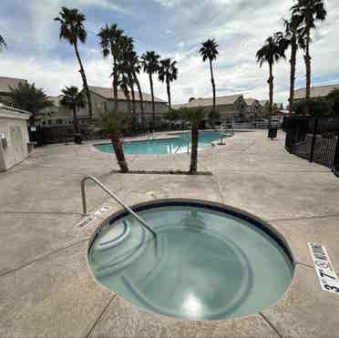 Furnished bedroom/private bath/pool
