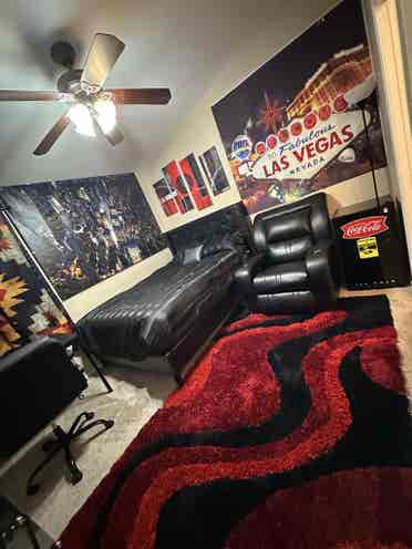 Furnished bedroom/private bath/pool