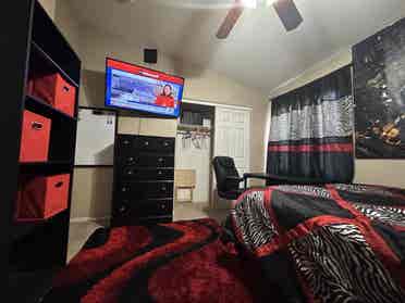 Furnished bedroom/private bath/pool