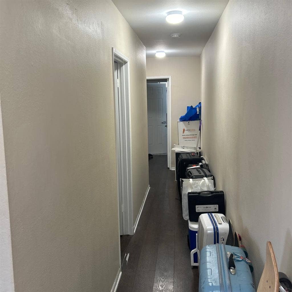 Offering a room near USC