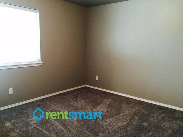 1 BR private and walk in closet