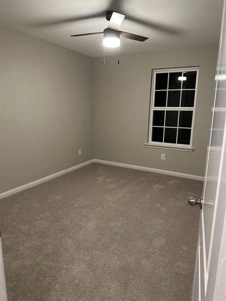 Room available for rent