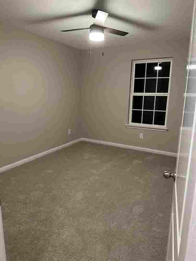 Room available for rent