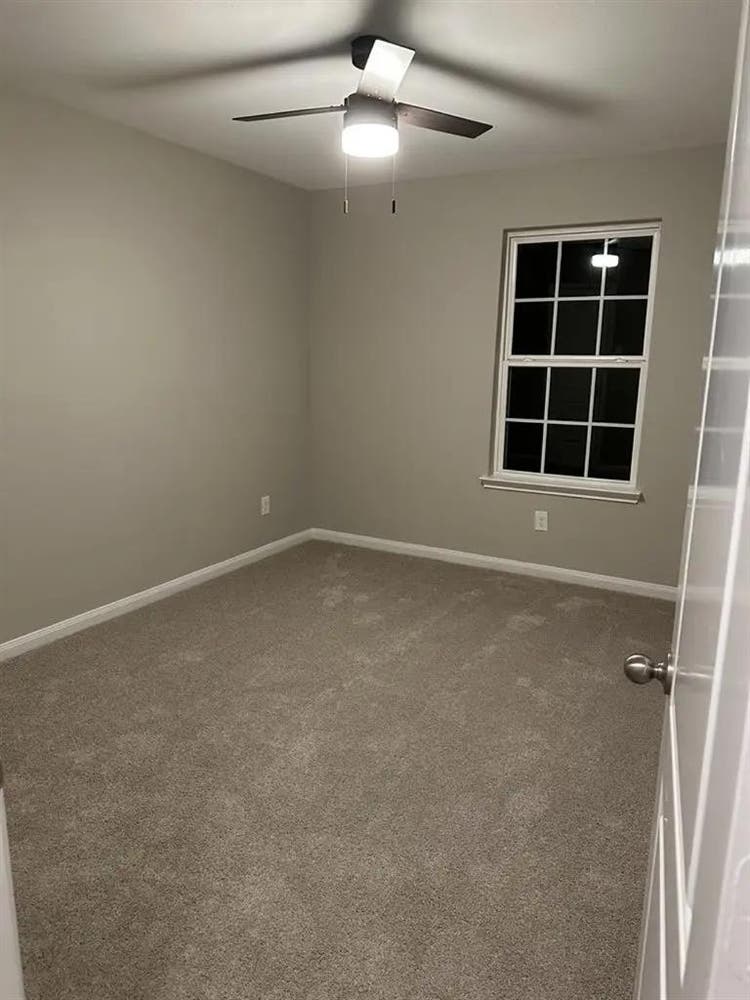 Room available for rent