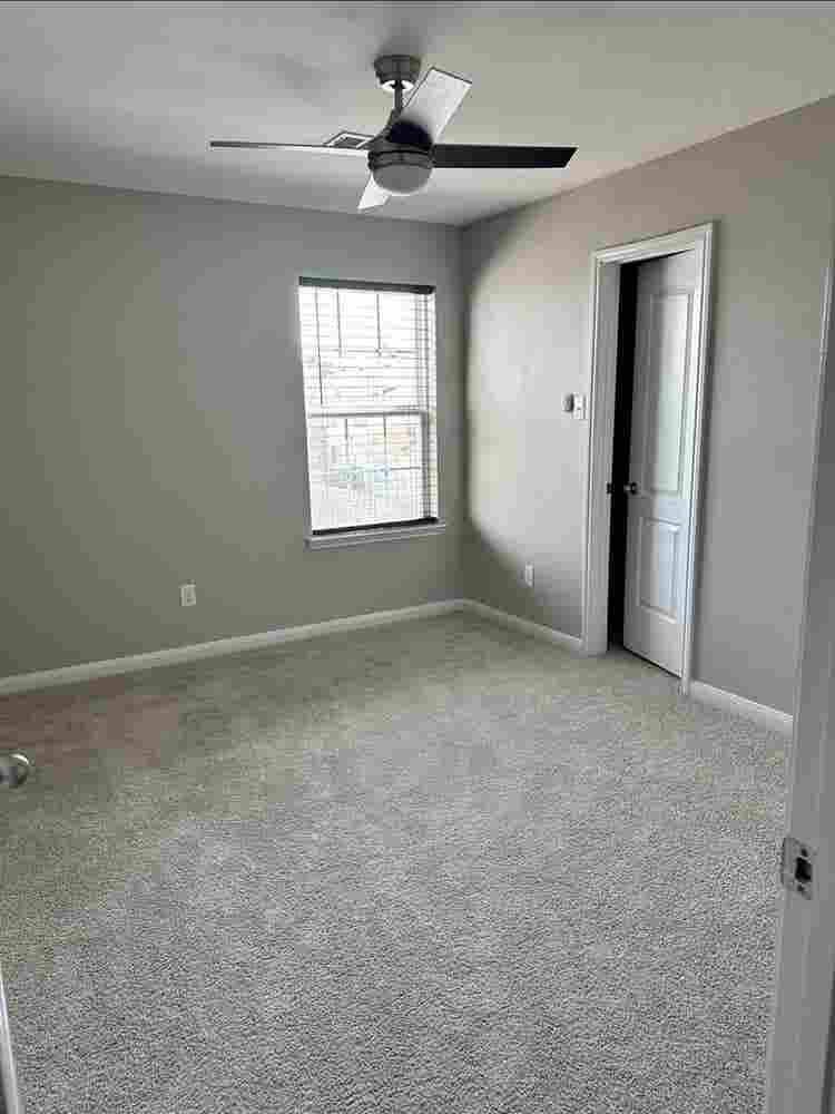 Room available for rent