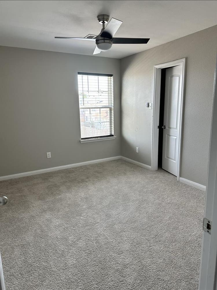 Room available for rent