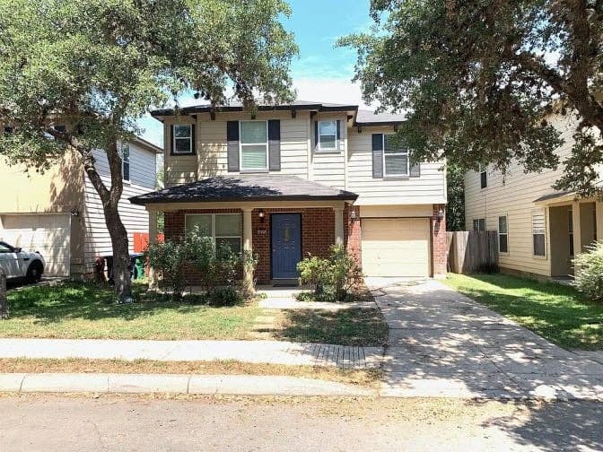 Within Walking Distance of UTSA!