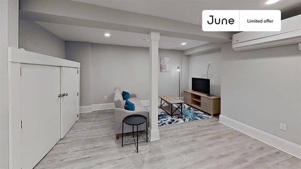 4 BR in Boston