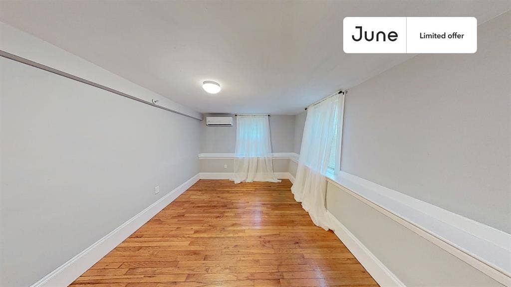 4 BR in Boston