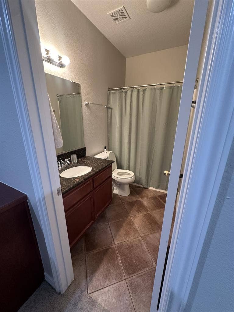 1bedroom with own bath