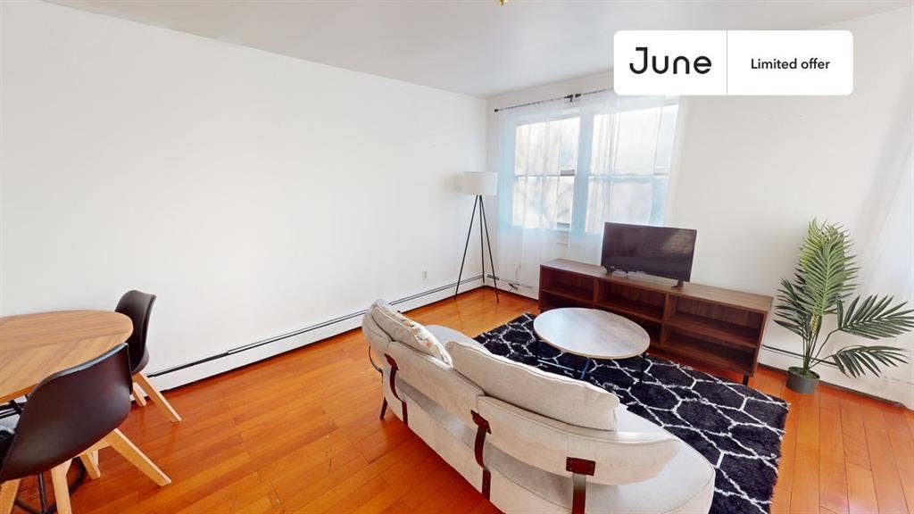 2 BR in New York City