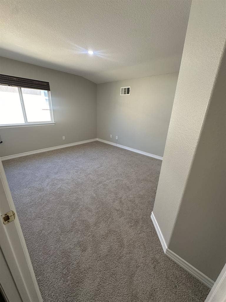 1bedroom with own bathroom