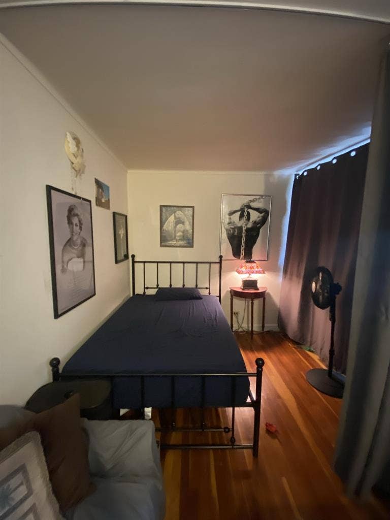 Share large studio with gay male