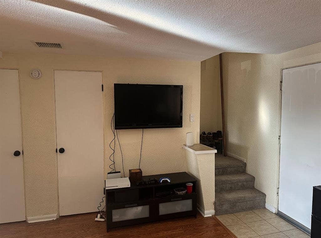 Edgewater Condo, Room for Rent