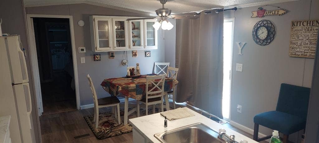 Nice room mobile home in concord.